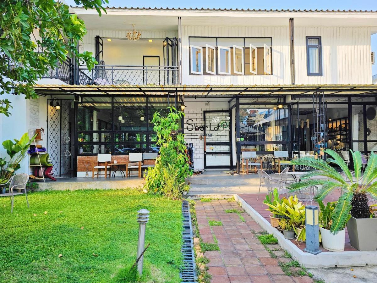 Sherloft Home & Hostel Chiang Mai Luaran gambar