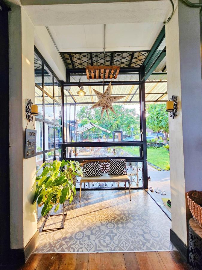 Sherloft Home & Hostel Chiang Mai Luaran gambar