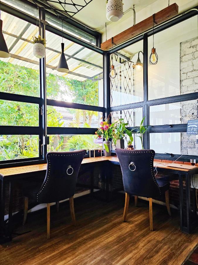 Sherloft Home & Hostel Chiang Mai Luaran gambar