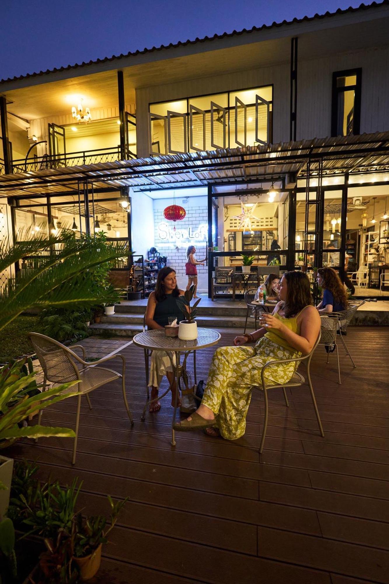 Sherloft Home & Hostel Chiang Mai Luaran gambar