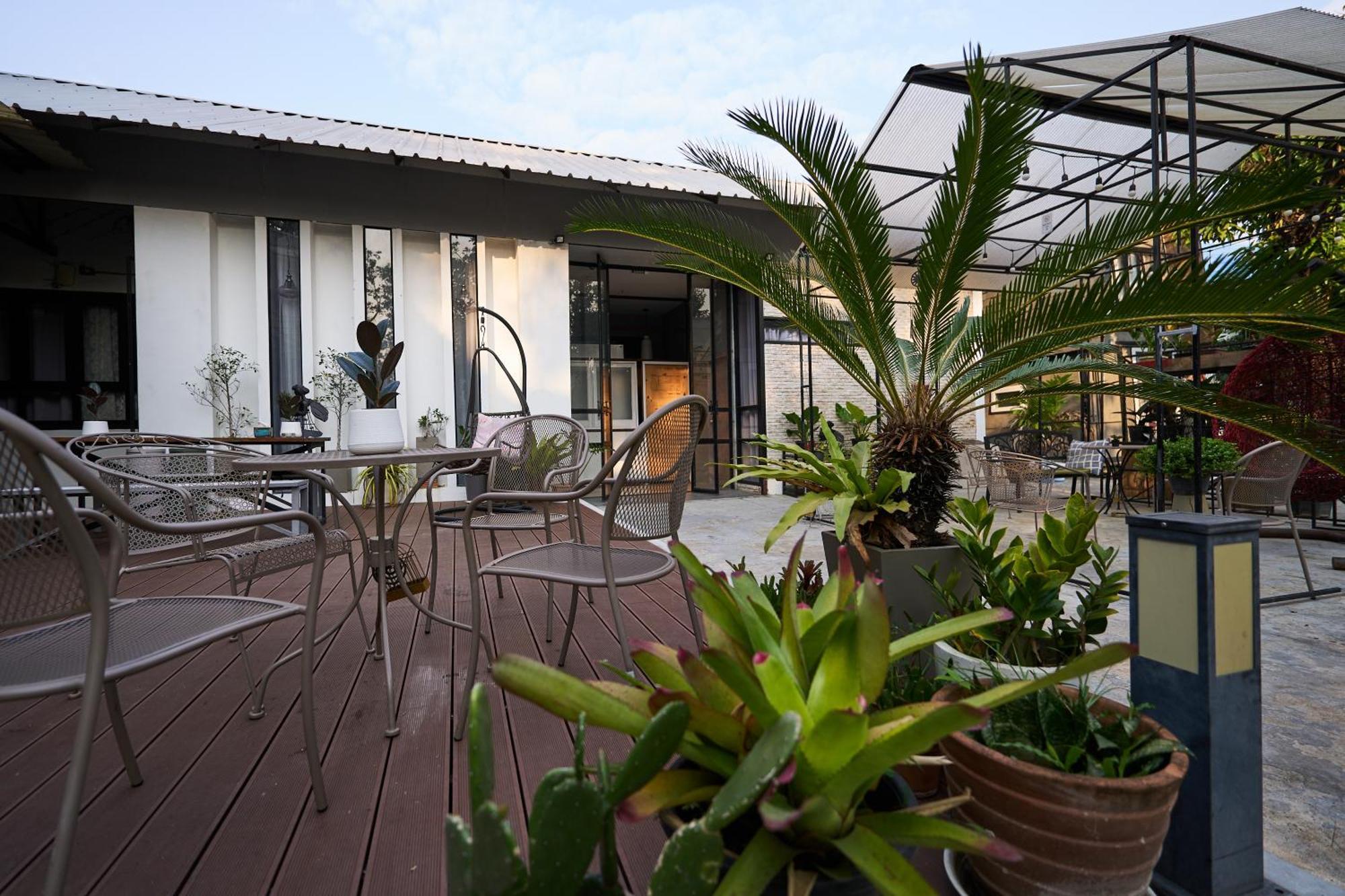 Sherloft Home & Hostel Chiang Mai Luaran gambar
