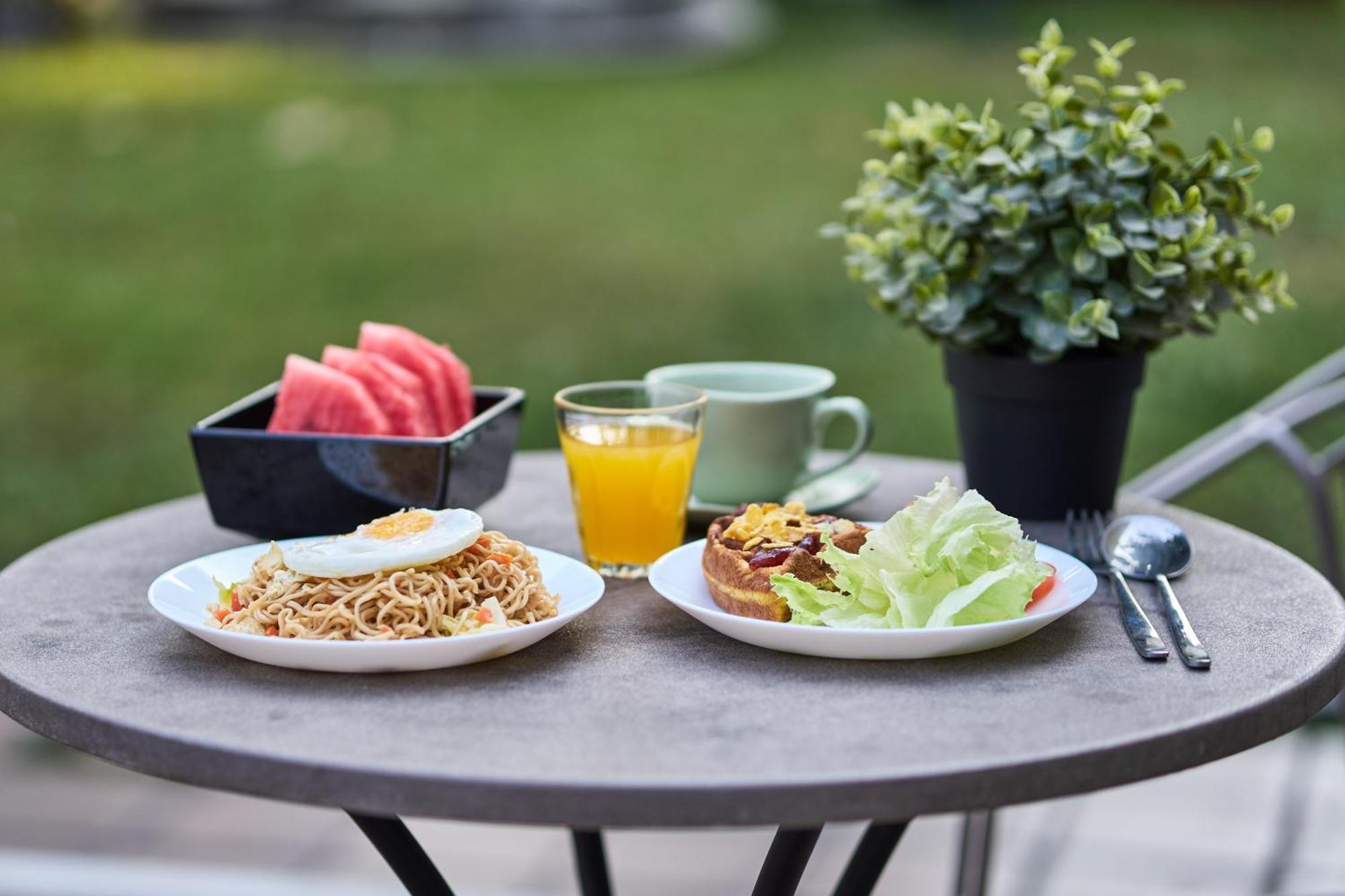 Sherloft Home & Hostel Chiang Mai Luaran gambar