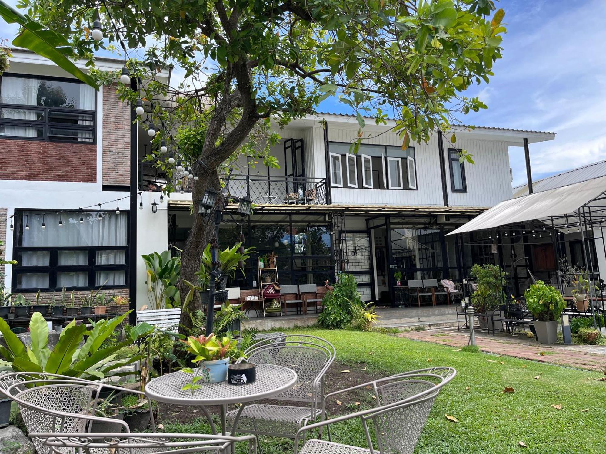 Sherloft Home & Hostel Chiang Mai Luaran gambar