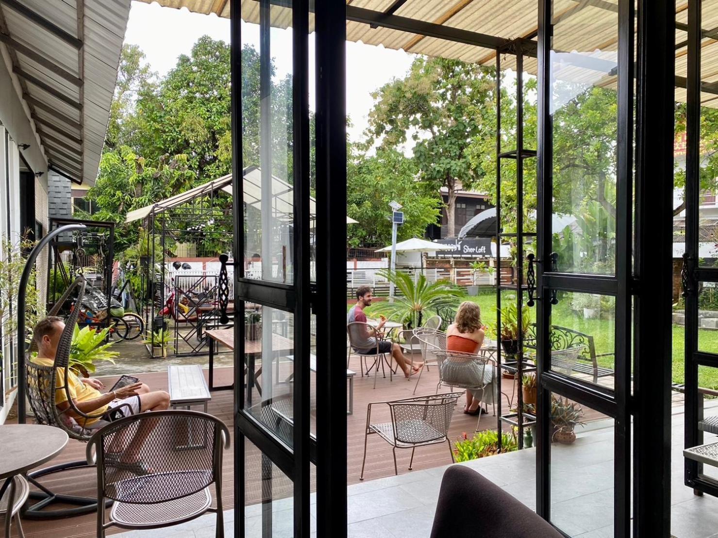 Sherloft Home & Hostel Chiang Mai Luaran gambar