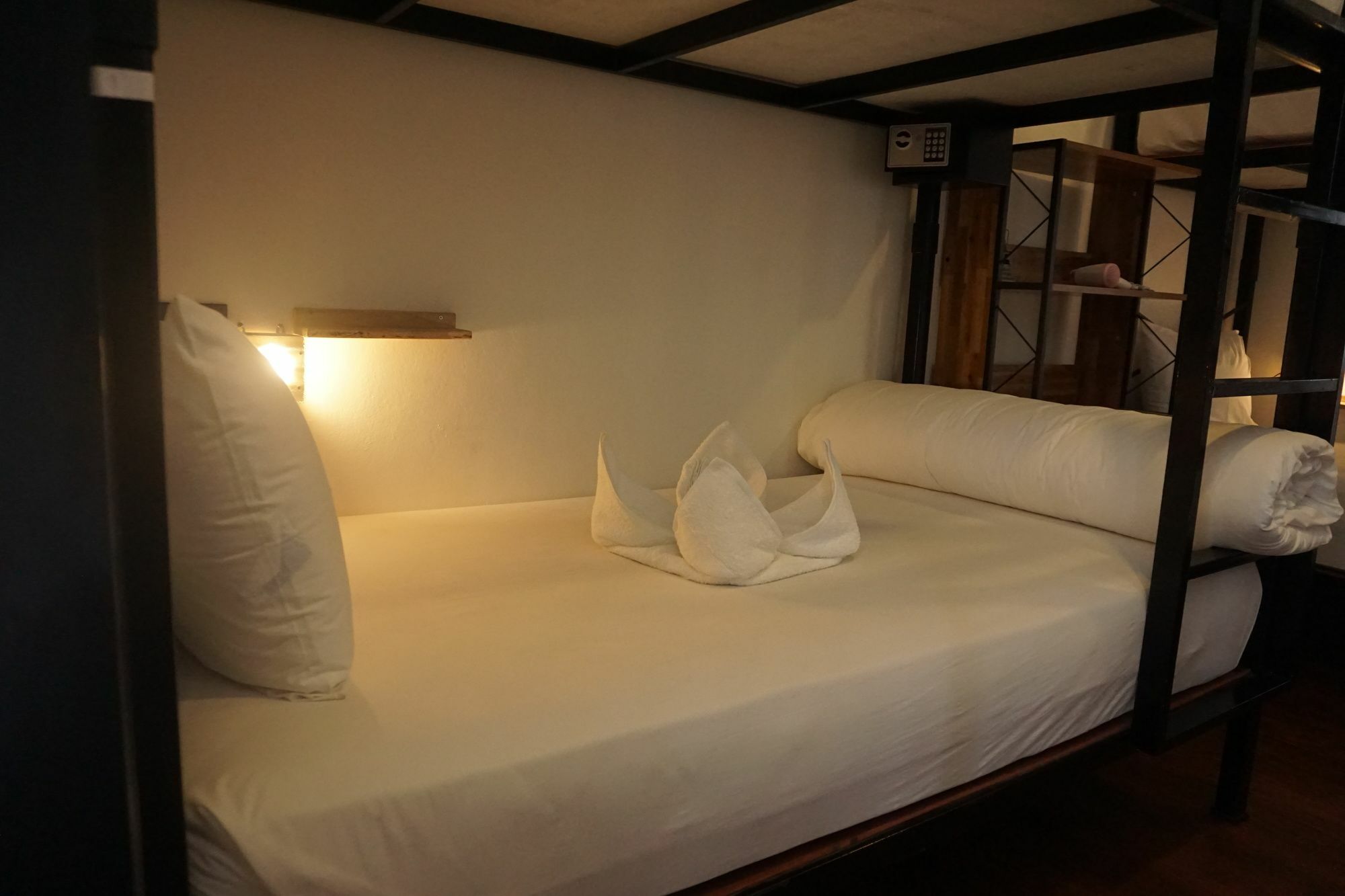 Sherloft Home & Hostel Chiang Mai Luaran gambar